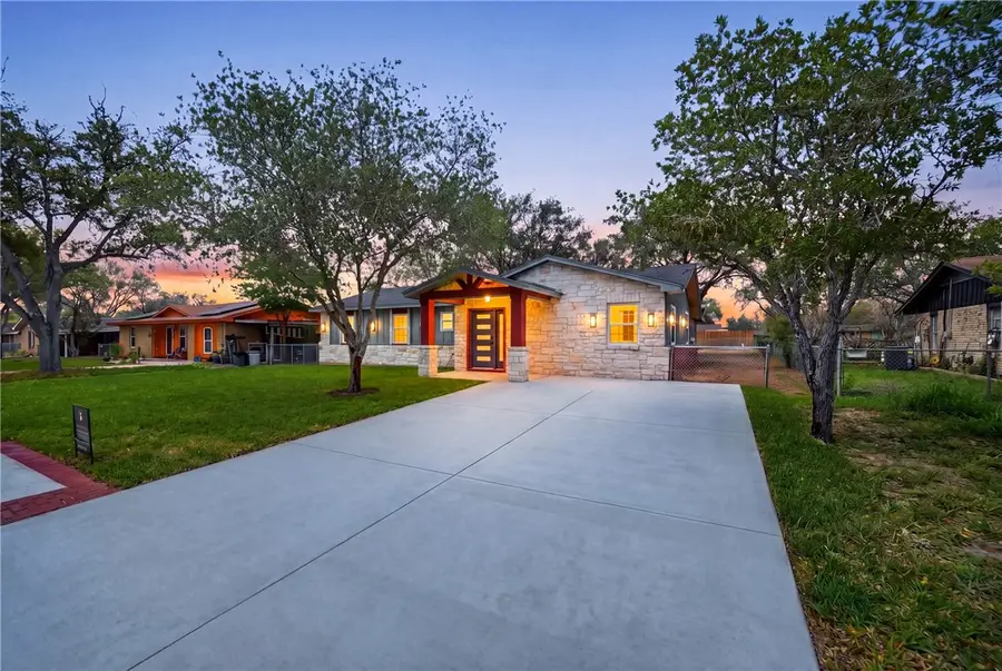 609 W Panpama Drive, San Diego, TX 78384 - #3