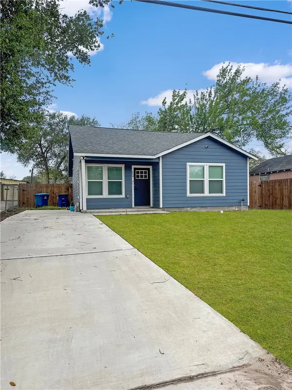 604 S Alta Vista Street, Beeville, TX 78102