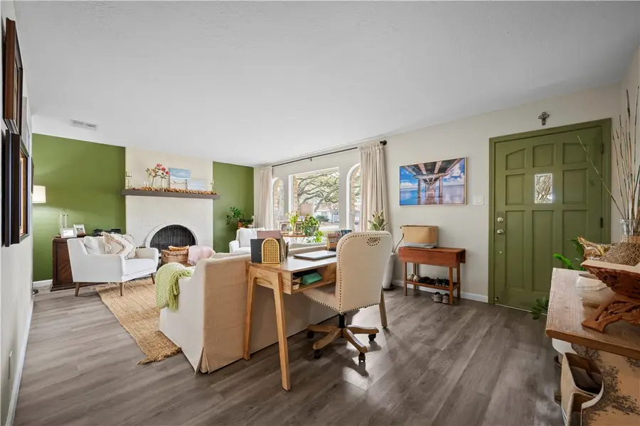 1202 S Paisano Street, Rockport, TX 78382 - #2