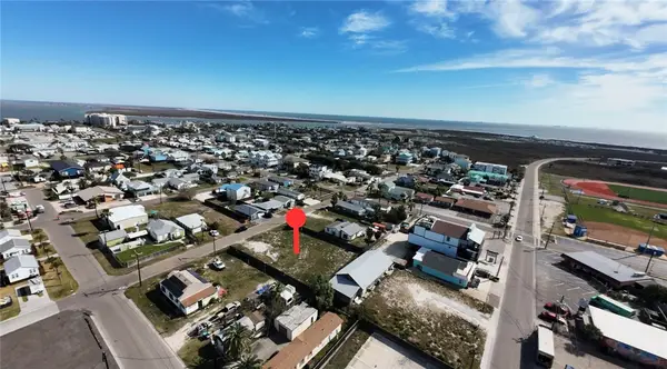 216 E Roberts Avenue, Port Aransas, TX 78373