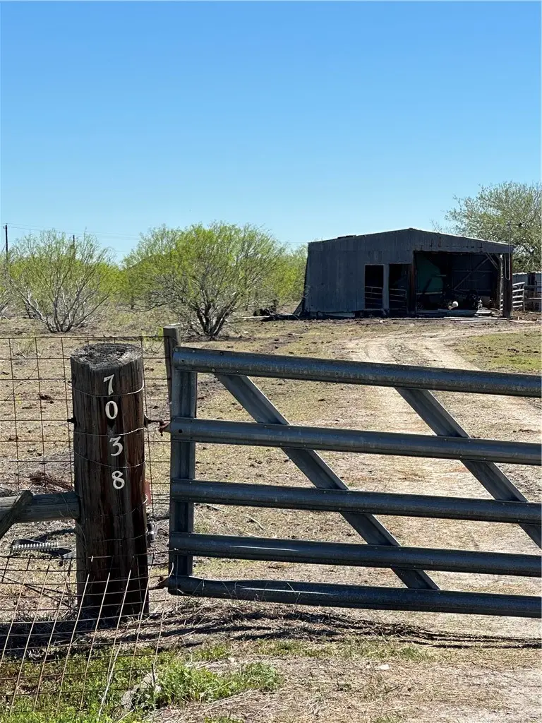 7038 County Road 2567, Sinton, TX 78387 - #2