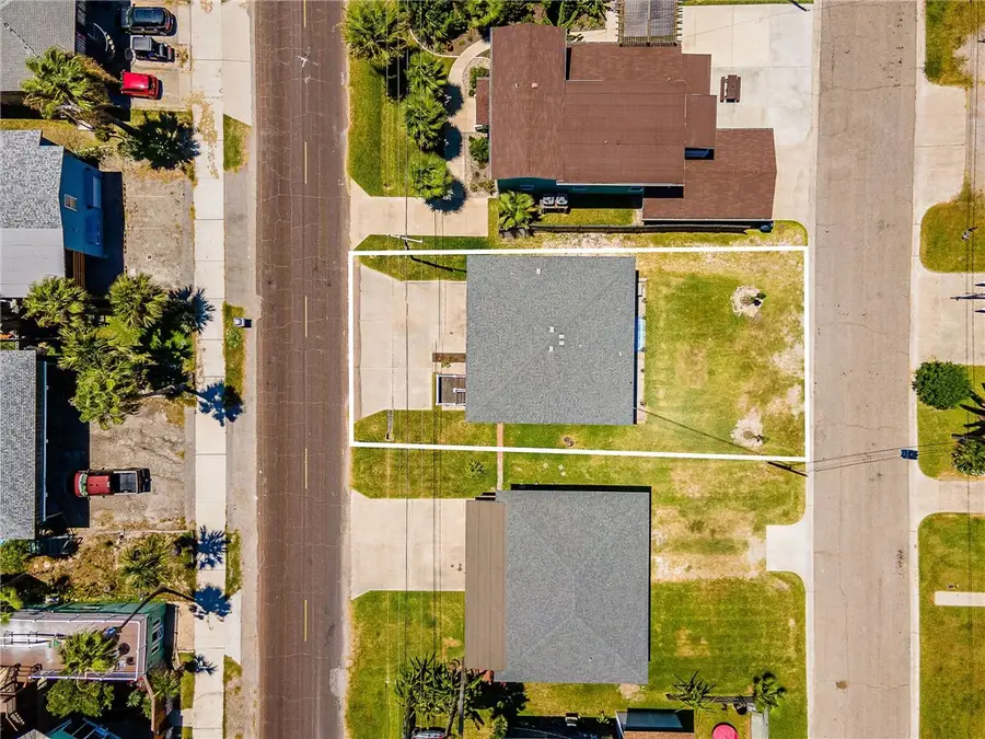 614 W Avenue C, Port Aransas, TX 78373 - #2