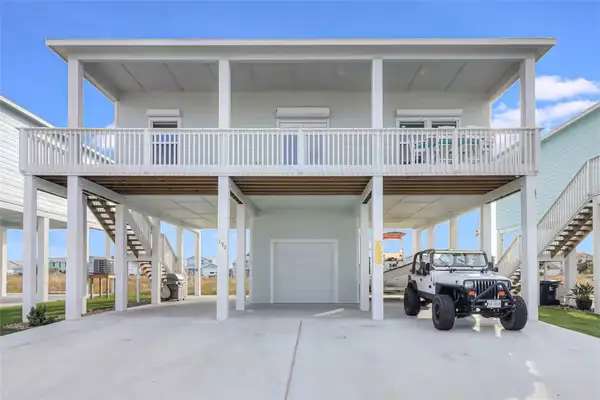 199 Paradise Drive, Rockport, TX 78382