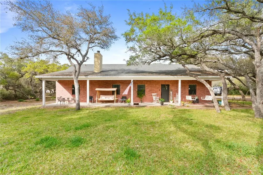 1402 W Johnson Avenue, Aransas Pass, TX 78336 - #2