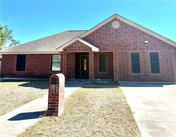 308 Scott Street, Alice, TX 78332
