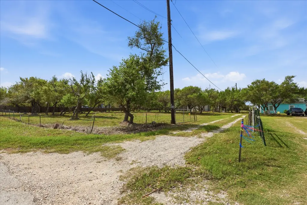 1203 W Young Avenue, Aransas Pass, TX 78336 - #1
