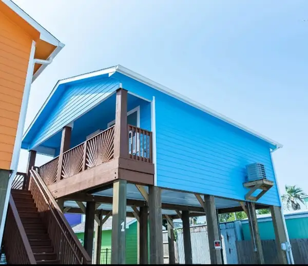 403 S 10th Street #1, Port Aransas, TX 78373