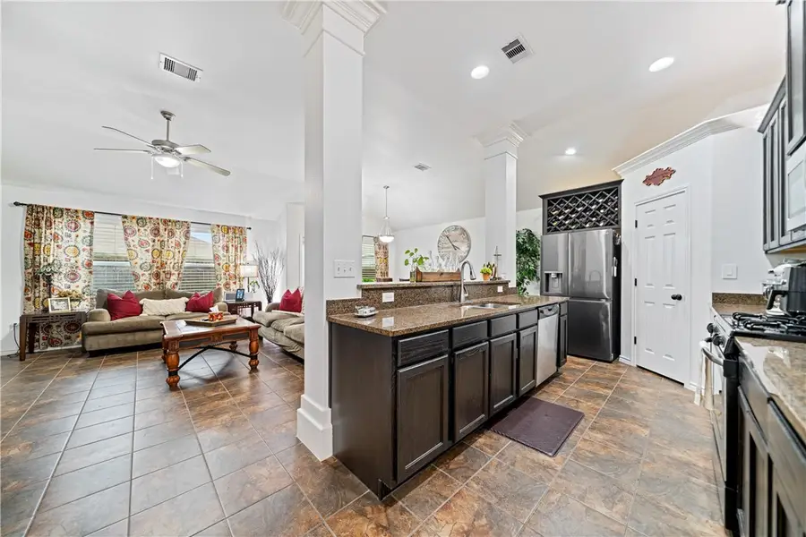 3909 Los Arroyos Drive, Corpus Christi, TX 78414 - #3