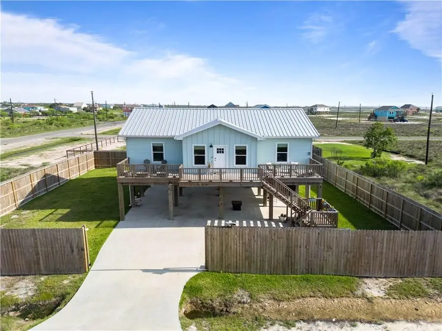 568 W Post Oak Lane, Rockport, TX 78382 - #2