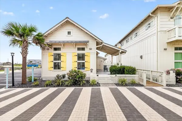 673 Center S #18, Port Aransas, TX 78373