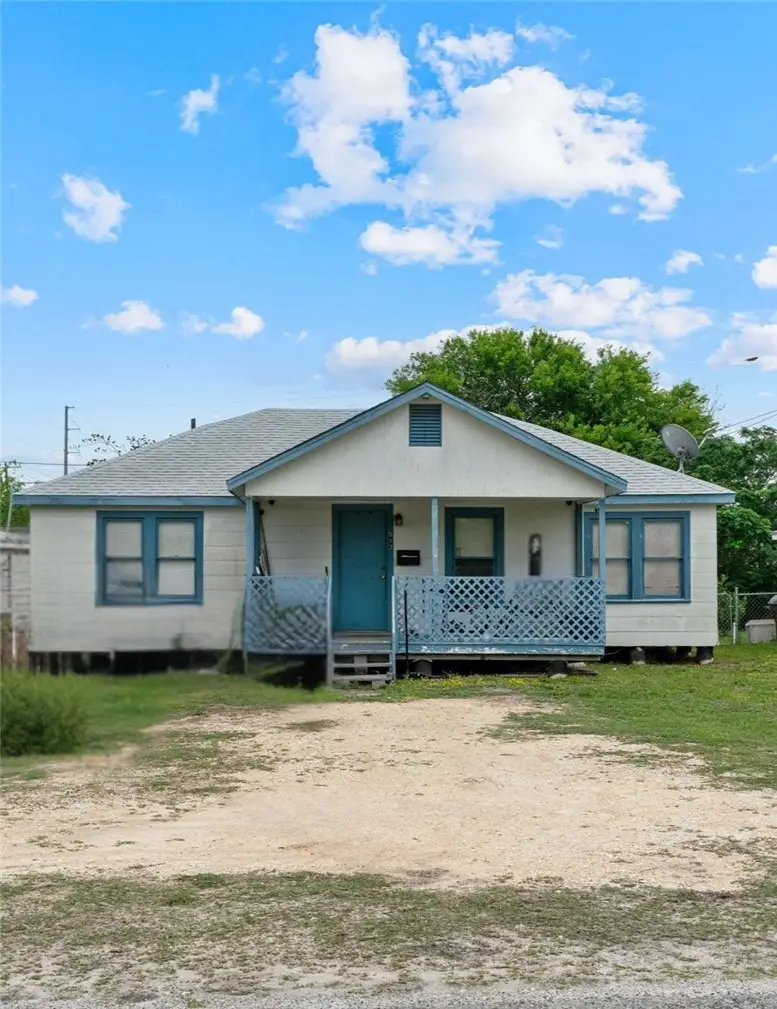 517 S Lamont, Aransas Pass, TX 78336 - #1