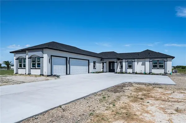 104 Windcrest, Rockport, TX 78382