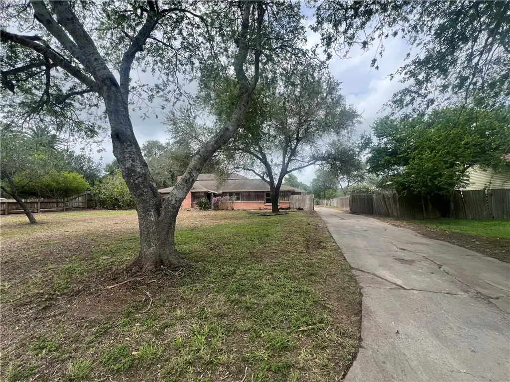 6042 Ebonwood Drive, Corpus Christi, TX 78412 - #1