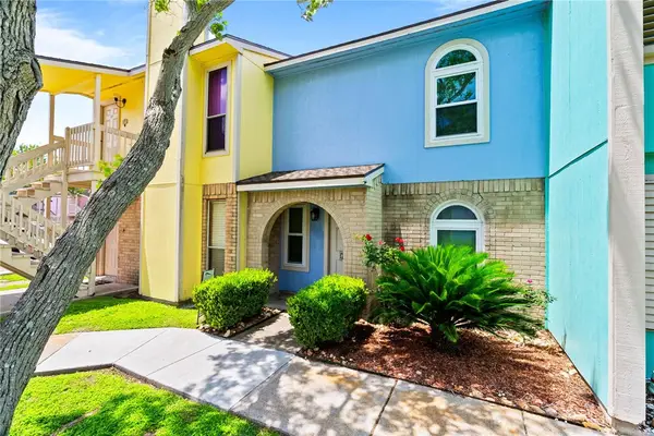 6702 Everhart #G105, Corpus Christi, TX 78413