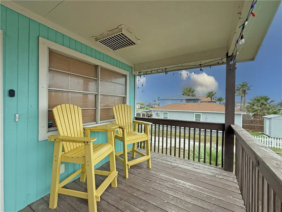 1514 S Live Oak Street, Rockport, TX 78382 - #3