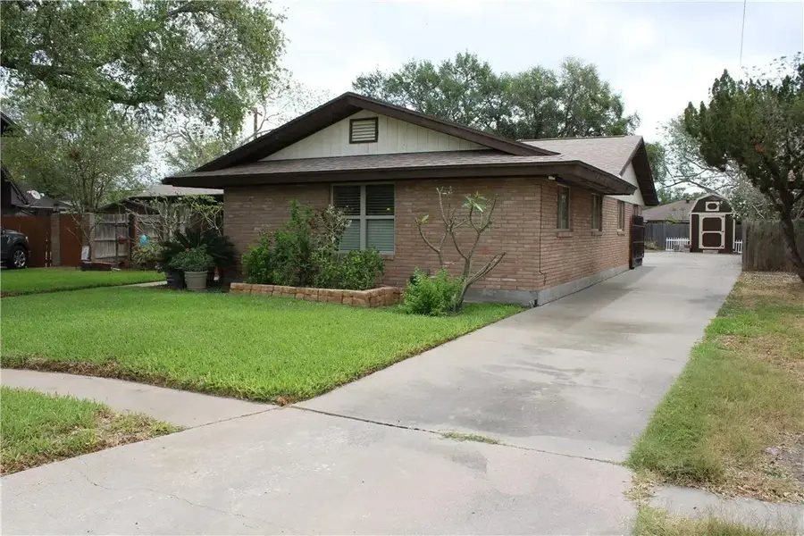 1716 Lawndale Drive, Kingsville, TX 78363 - #3