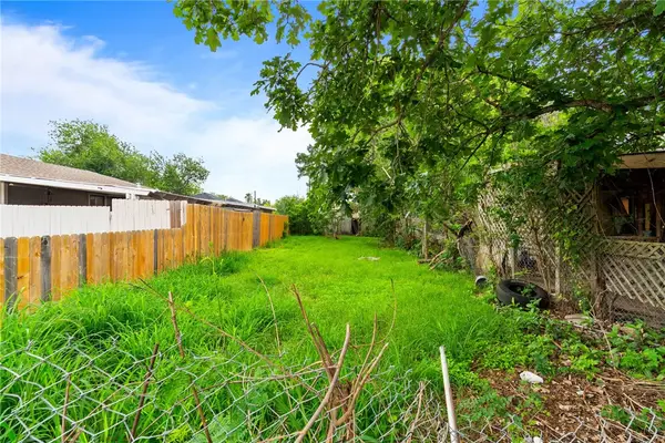 806 Elesa Street, Corpus Christi, TX 78405