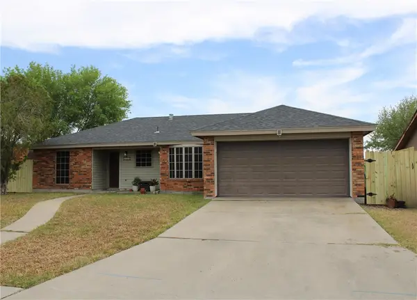 305 Lemonwood Drive, Kingsville, TX 78363