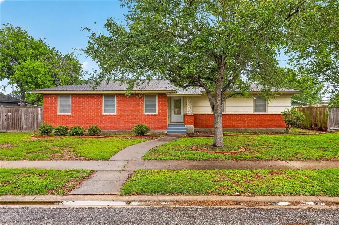 473 University Drive, Corpus Christi, TX 78412 - #1