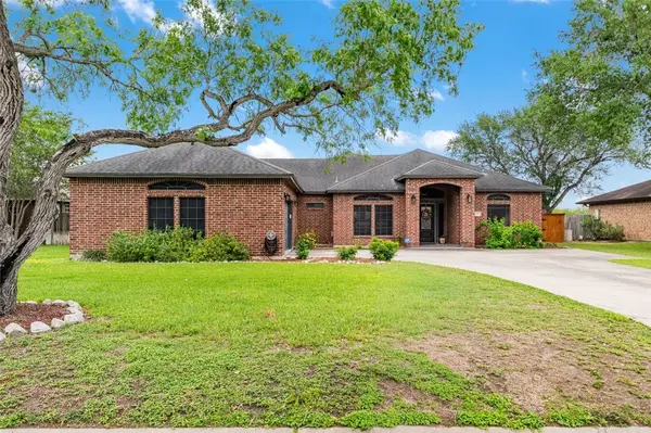 130 Saint Anthony Drive, Sinton, TX 78387