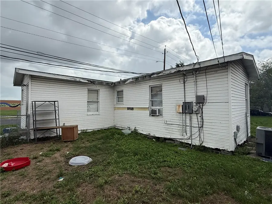 4901 Anthony Street, Corpus Christi, TX 78415 - #3