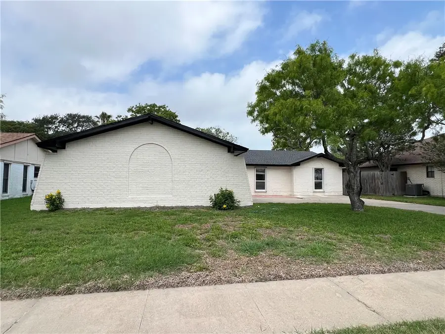 105 Chispa Drive, Portland, TX 78374 - #2