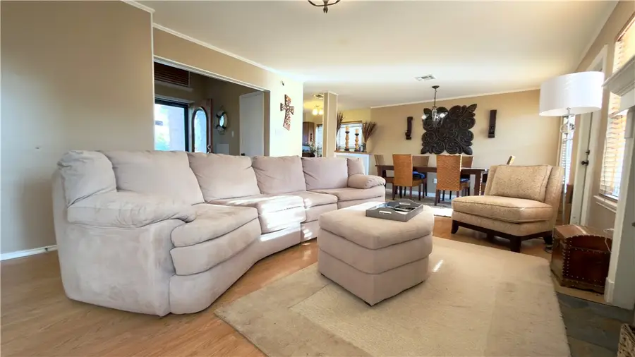 3025 Cedar Springs, Corpus Christi, TX 78414 - #3
