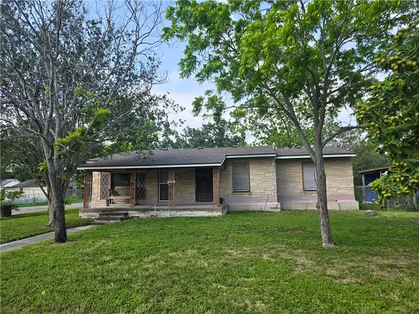 1734 Trenton Drive, Corpus Christi, TX 78404