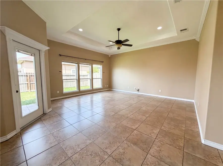 6906 King George Place, Corpus Christi, TX 78414 - #3