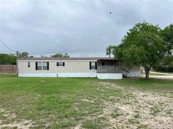 699 S Vista, Sandia, TX 78383