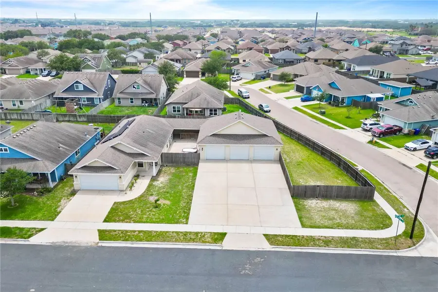 1533 Oak Hill Drive, Corpus Christi, TX 78418 - #2