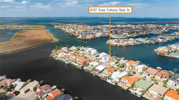 13737 Three Fathoms Bank Drive, Corpus Christi, TX 78418
