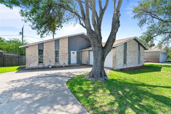 1620 Memorial Parkway, Portland, TX 78374