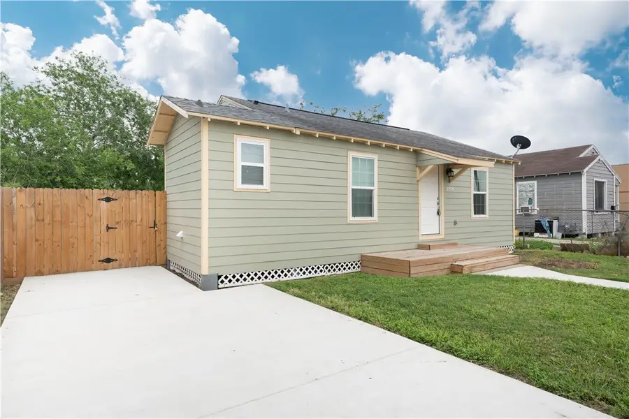 2818 Cleo Street, Corpus Christi, TX 78405 - #2