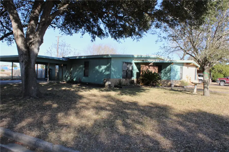 740 Santa Clara Drive, Kingsville, TX 78363 - #2
