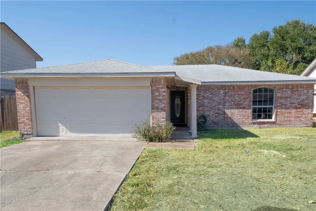3721 N Creek Circle, Corpus Christi, TX 78410 - #1
