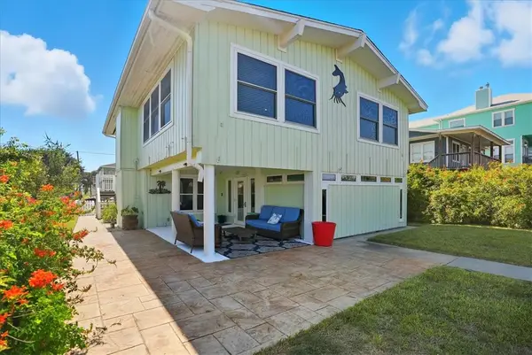 228 Starboard Avenue, Rockport, TX 78382