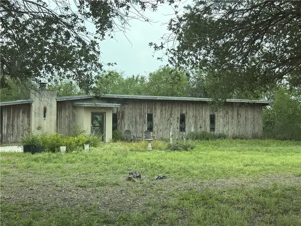 4637 Malek, Robstown, TX 78380