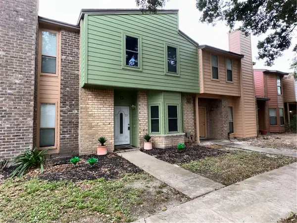 2809 Saint Joseph Street #L, Corpus Christi, TX 78418