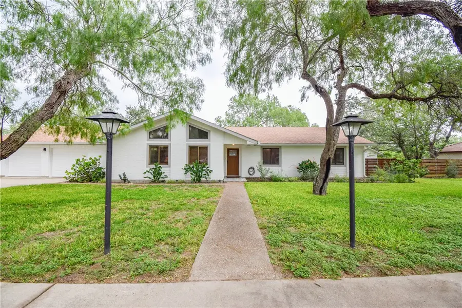 308 E Trant Road, Kingsville, TX 78363 - #2