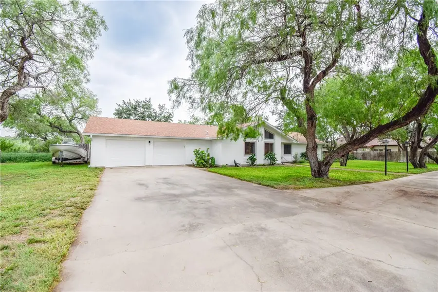 308 E Trant Road, Kingsville, TX 78363 - #3