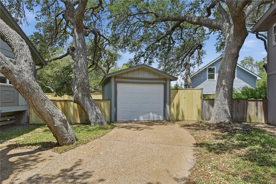 2104 Crescent Drive, Rockport, TX 78382 - #3