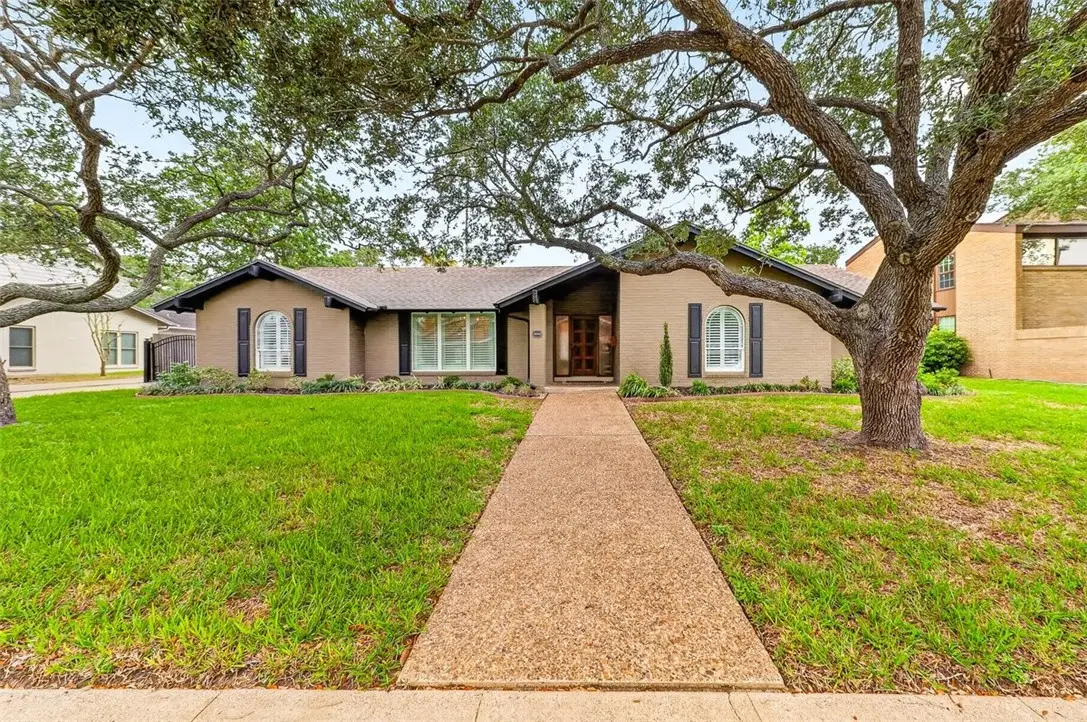 4950 Oakmont Drive, Corpus Christi, TX 78413 - #1