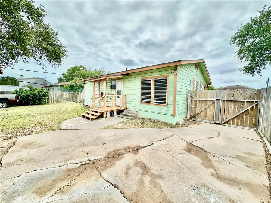 5018 Bevly Drive, Corpus Christi, TX 78411 - #3