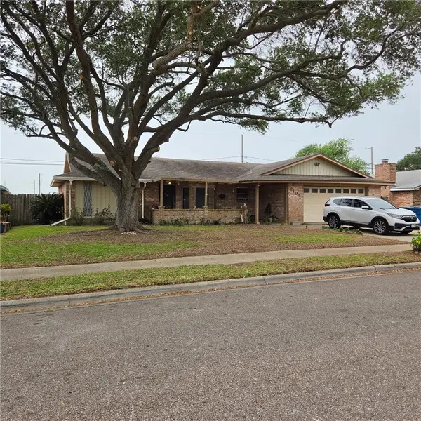 2104 Saint Charles Drive, Portland, TX 78374