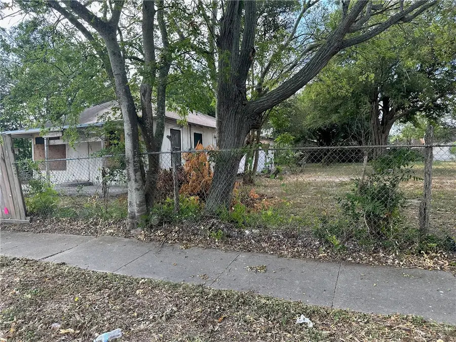 1311-1315 Morris Avenue, Corpus Christi, TX 78401 - #2