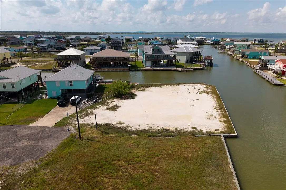 284 Kingfish Drive, Rockport, TX 78382 - #1