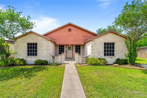 1205 Wyoming Street, Alice, TX 78332