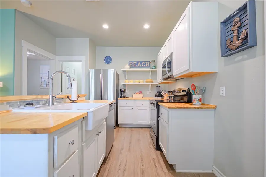 4212 S Hwy 35 #16, Rockport, TX 78382 - #3