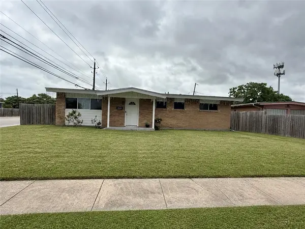 1302 Prince Drive, Corpus Christi, TX 78412